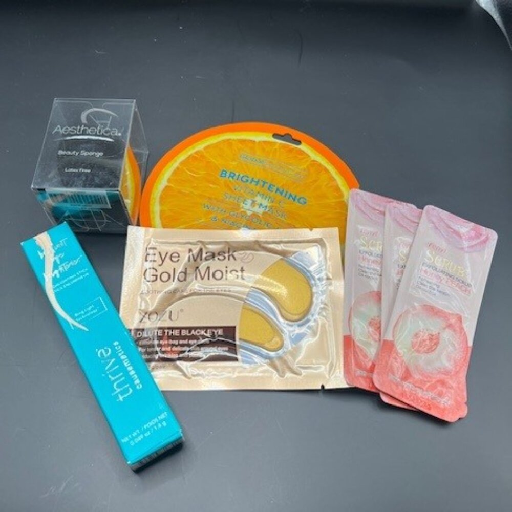 New Year's Eve Show Bundles - Pick 1 Beauty Bundle and get TWO Jewelry Items! - Picture 4 of 14